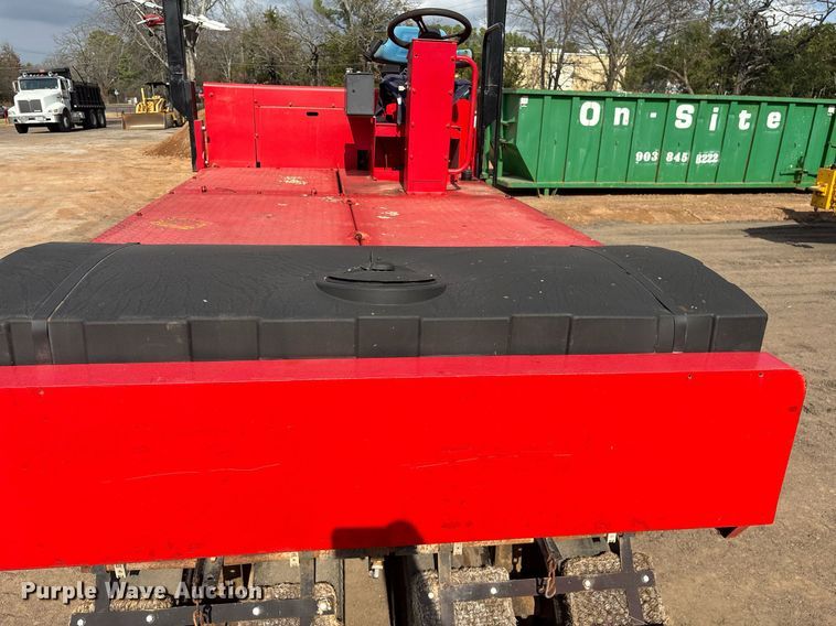 image for item EY9891 2002 Ingersoll Rand PT-125R pneumatic roller