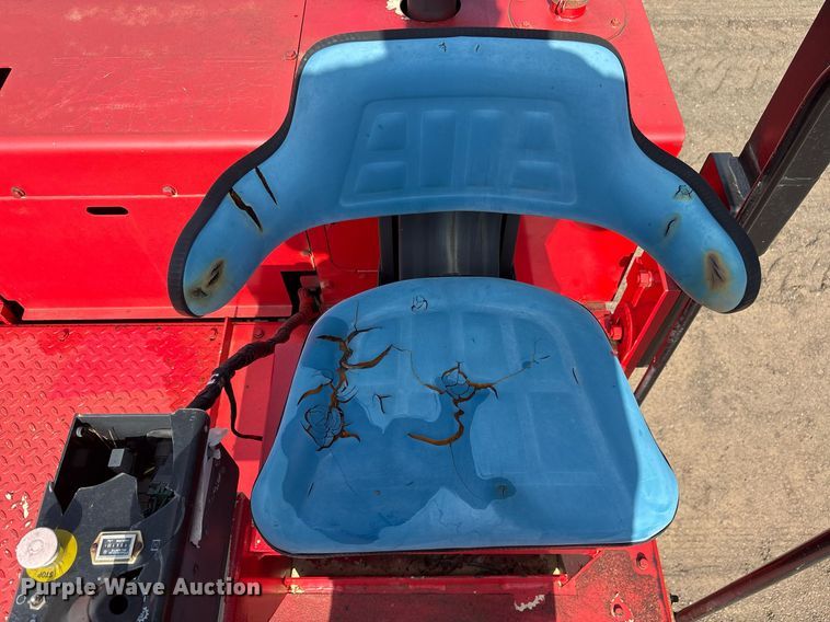 image for item EY9891 2002 Ingersoll Rand PT-125R pneumatic roller