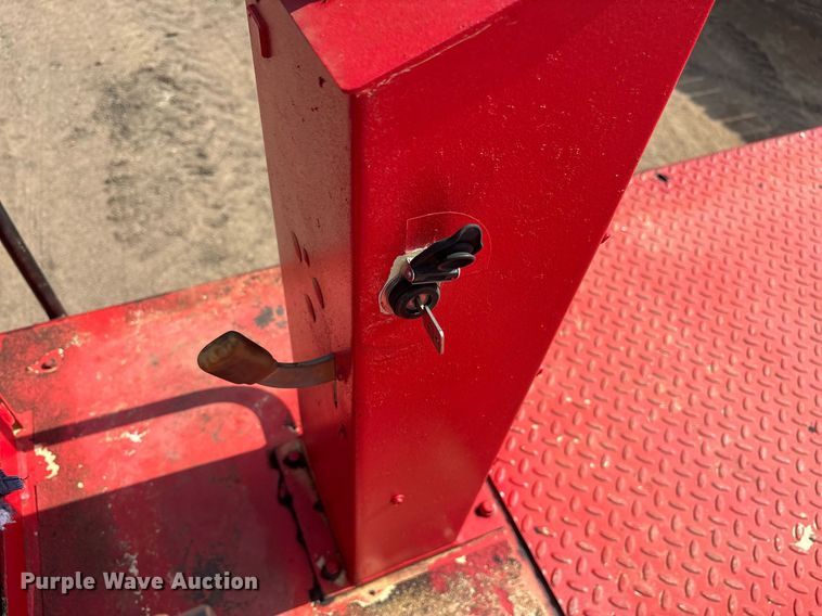 image for item EY9891 2002 Ingersoll Rand PT-125R pneumatic roller