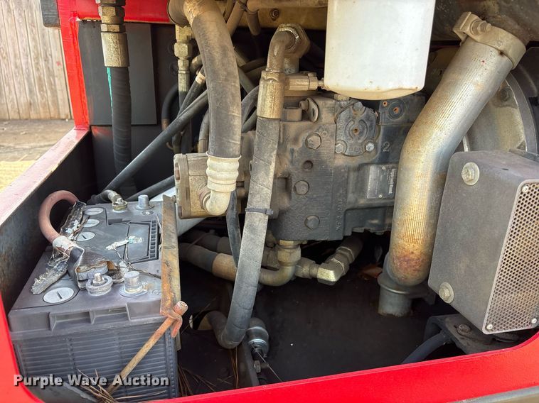 image for item EY9891 2002 Ingersoll Rand PT-125R pneumatic roller