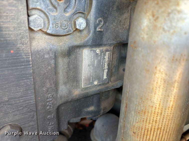 image for item EY9891 2002 Ingersoll Rand PT-125R pneumatic roller