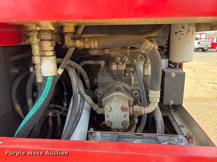 image for item EY9891 2002 Ingersoll Rand PT-125R pneumatic roller