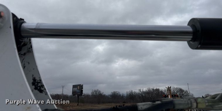 image for item EY9897 2012 Bobcat E32 mini excavator