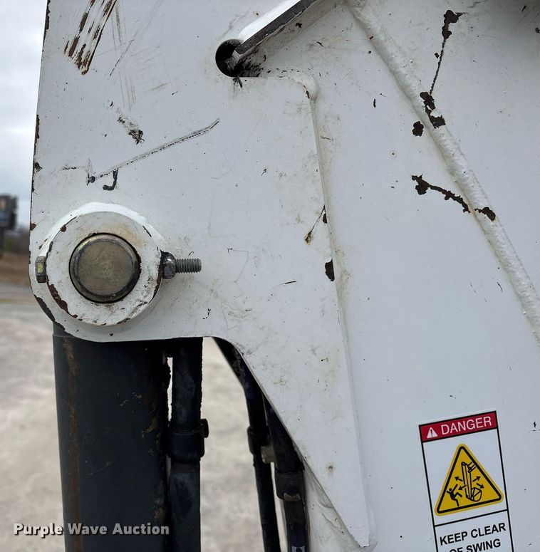 image for item EY9897 2012 Bobcat E32 mini excavator