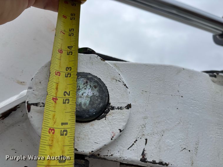 image for item EY9897 2012 Bobcat E32 mini excavator