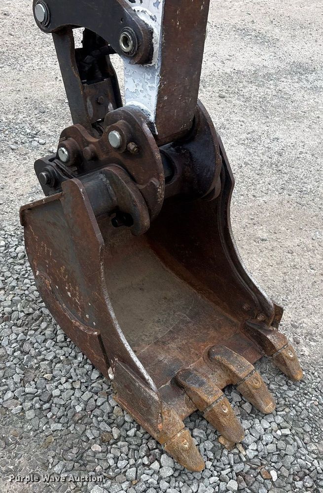 image for item EY9897 2012 Bobcat E32 mini excavator