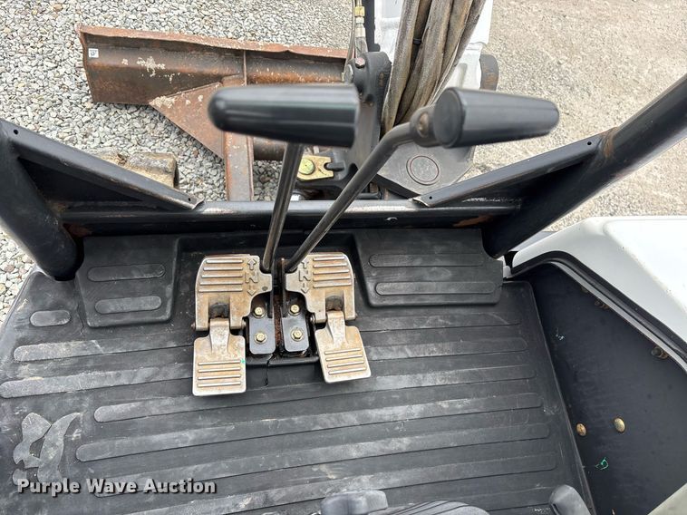 image for item EY9897 2012 Bobcat E32 mini excavator