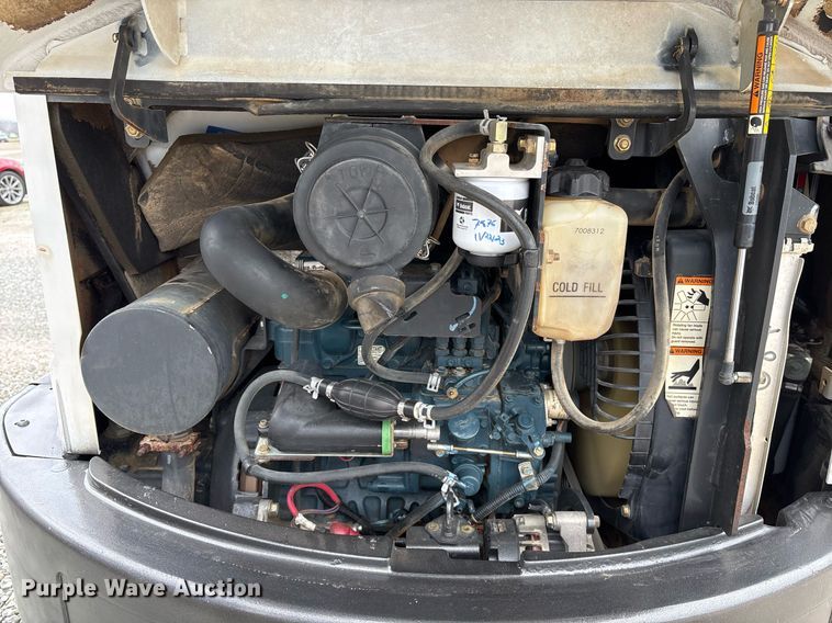 image for item EY9897 2012 Bobcat E32 mini excavator