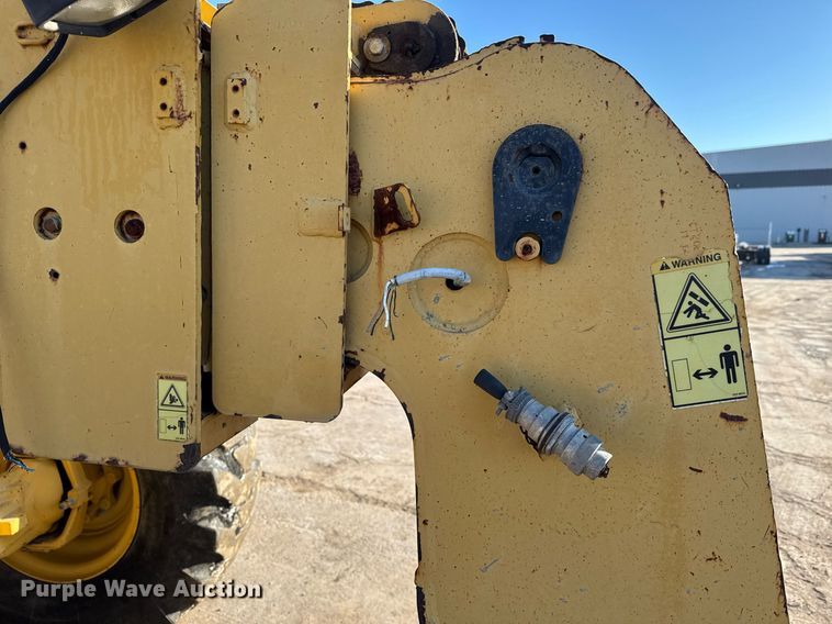 image for item LH9418 2004 Caterpillar TH460B telehandler