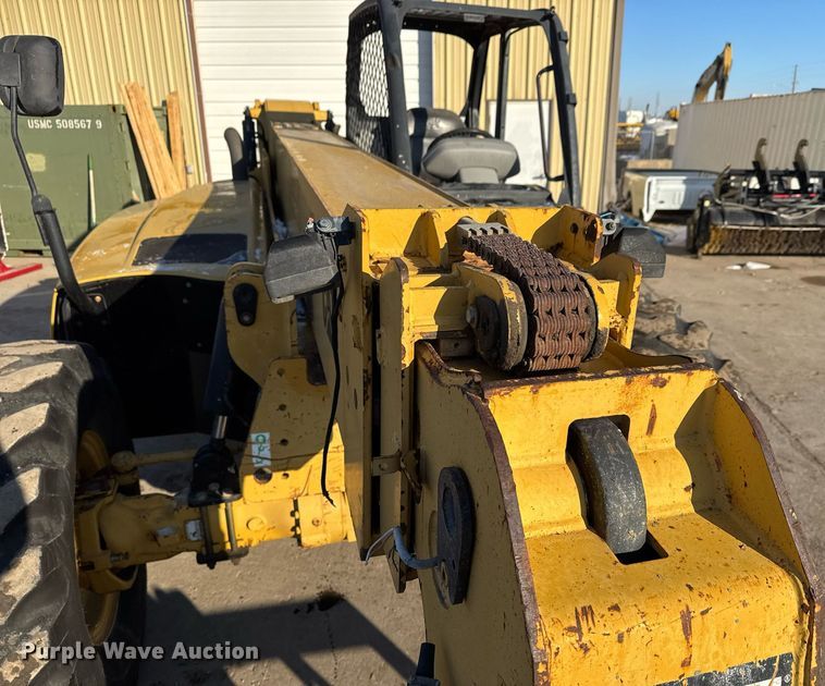 image for item LH9418 2004 Caterpillar TH460B telehandler
