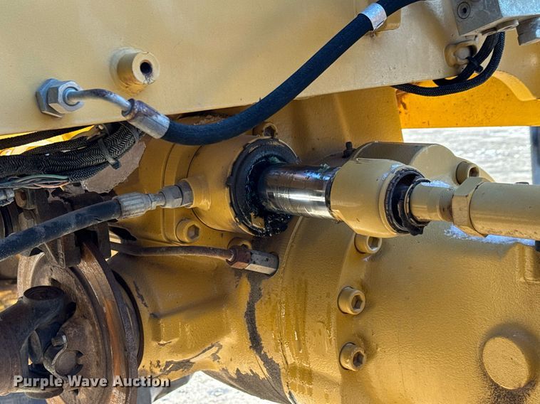 image for item LH9418 2004 Caterpillar TH460B telehandler