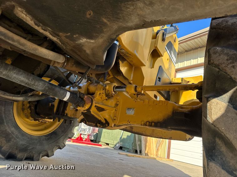 image for item LH9418 2004 Caterpillar TH460B telehandler