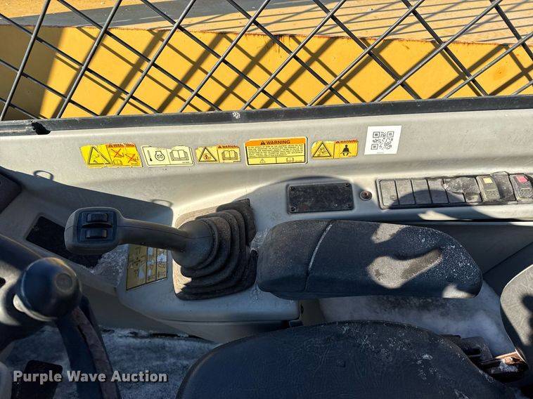 image for item LH9418 2004 Caterpillar TH460B telehandler