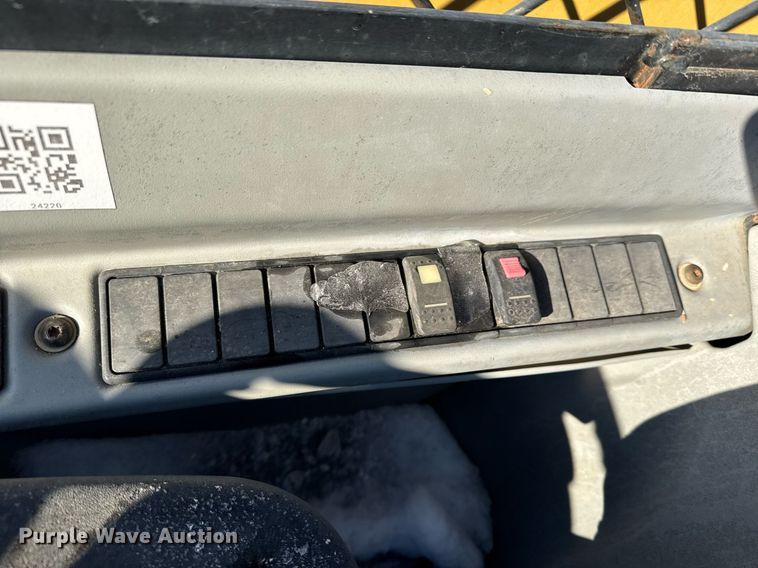 image for item LH9418 2004 Caterpillar TH460B telehandler