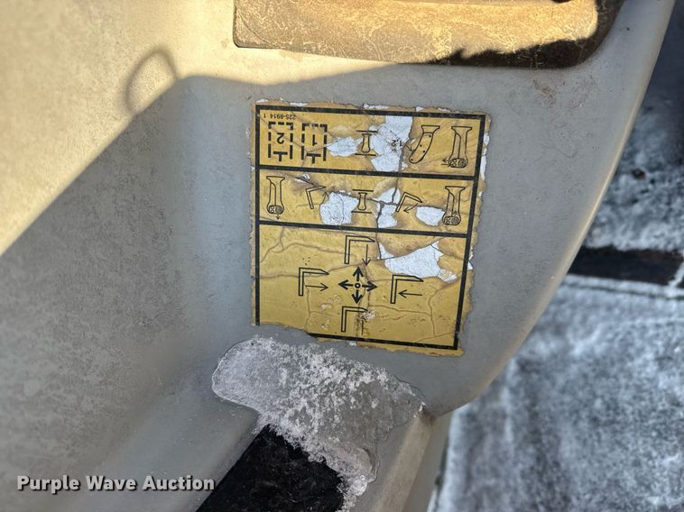 image for item LH9418 2004 Caterpillar TH460B telehandler