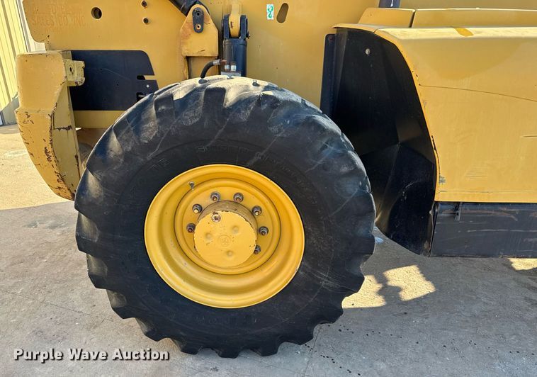 image for item LH9418 2004 Caterpillar TH460B telehandler
