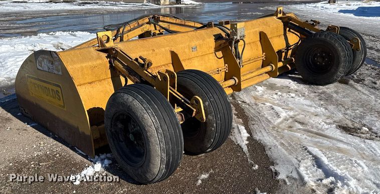 image for item LH9422 Reynolds LS14 scraper