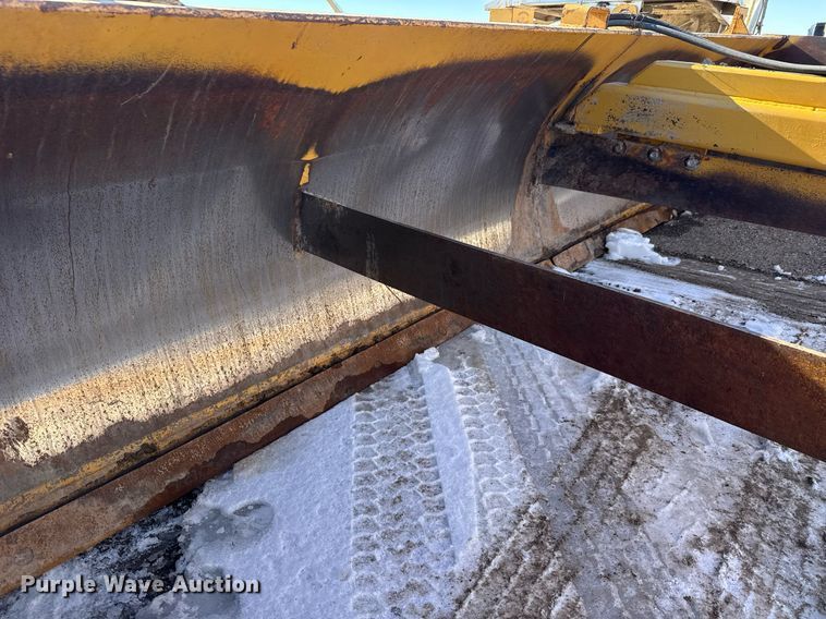 image for item LH9422 Reynolds LS14 scraper