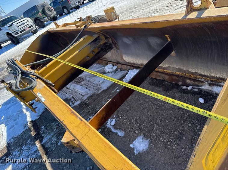 image for item LH9422 Reynolds LS14 scraper