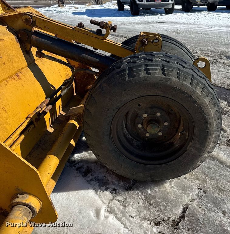 image for item LH9422 Reynolds LS14 scraper