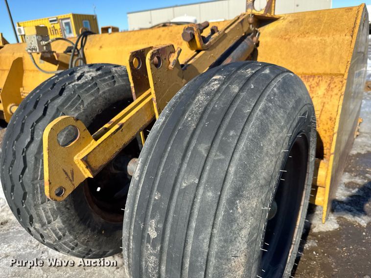 image for item LH9422 Reynolds LS14 scraper