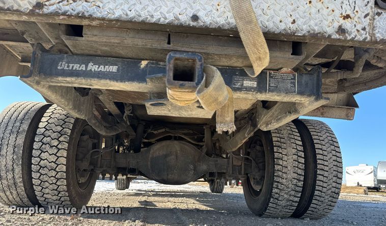 image for item LH9448 2007 GMC C5500 bucket truck