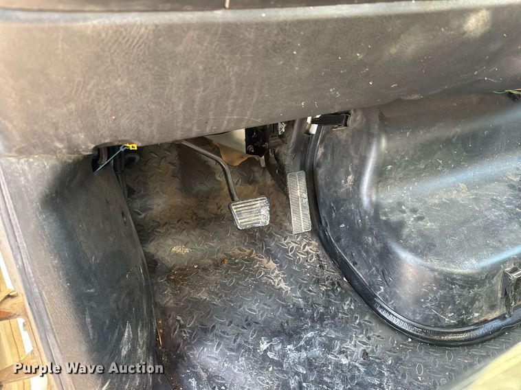 image for item LH9448 2007 GMC C5500 bucket truck