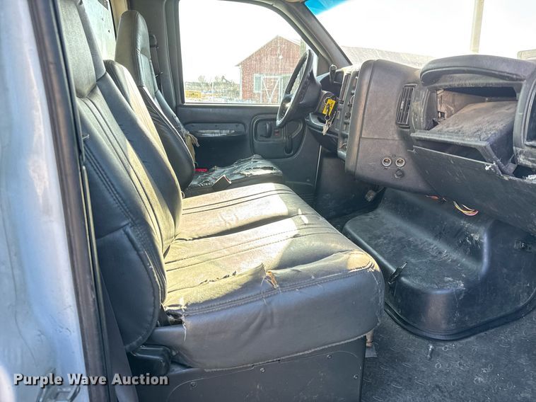 image for item LH9448 2007 GMC C5500 bucket truck