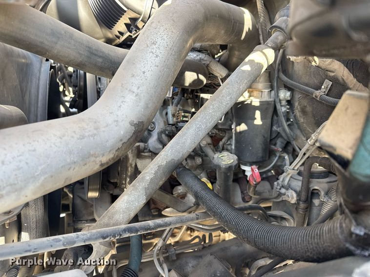 image for item LH9448 2007 GMC C5500 bucket truck