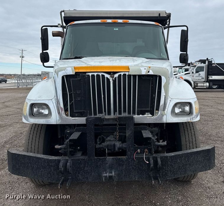 image for item LH9453 2004 International 7500 dump truck