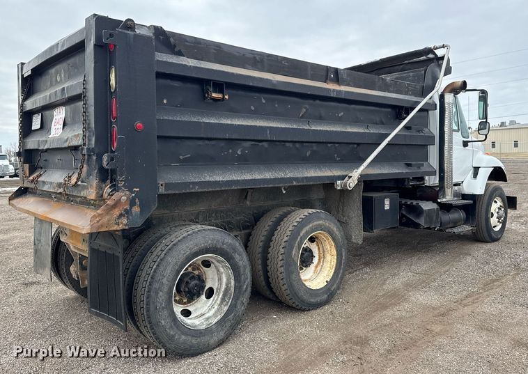 image for item LH9453 2004 International 7500 dump truck