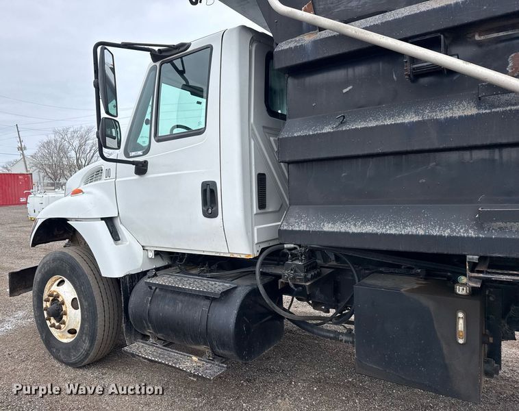 image for item LH9453 2004 International 7500 dump truck