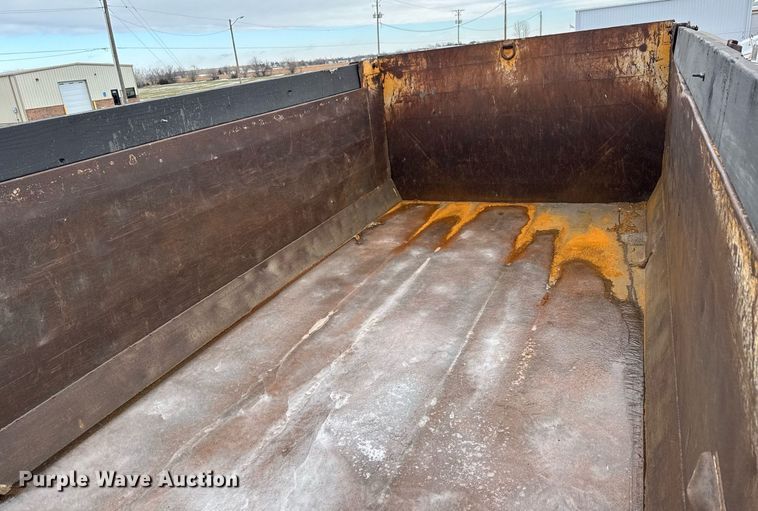 image for item LH9453 2004 International 7500 dump truck