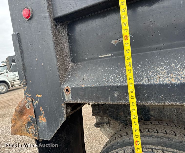 image for item LH9453 2004 International 7500 dump truck