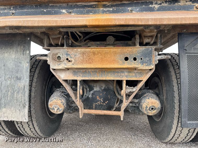 image for item LH9453 2004 International 7500 dump truck