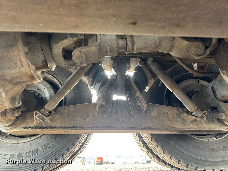 image for item LH9453 2004 International 7500 dump truck