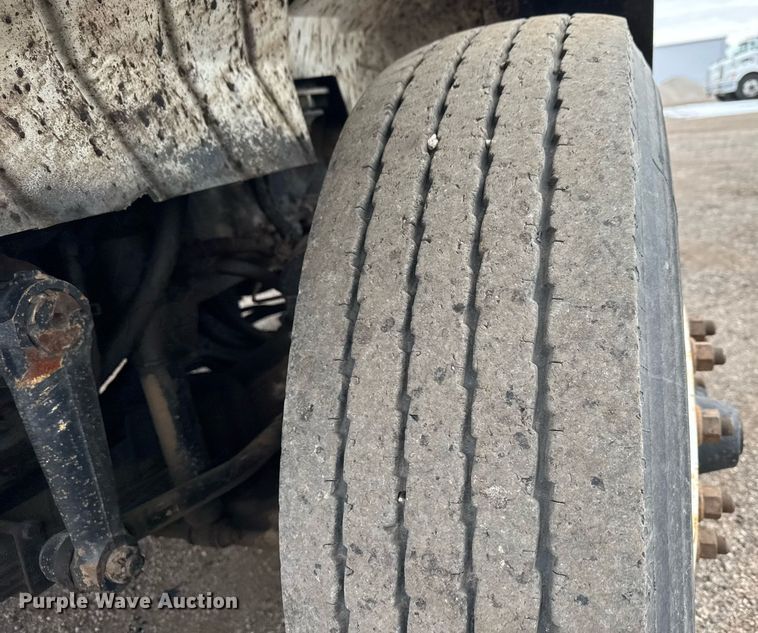 image for item LH9453 2004 International 7500 dump truck