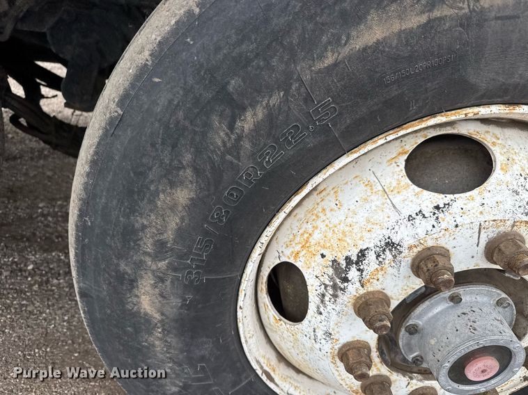 image for item LH9453 2004 International 7500 dump truck