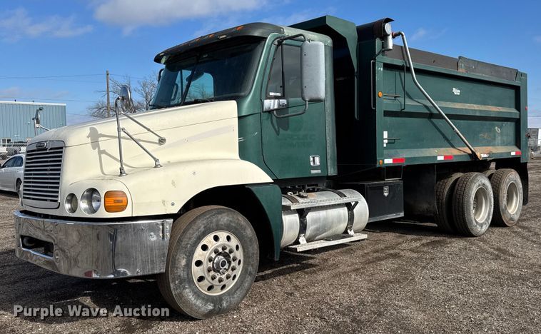 image for item LH9454 2005 Freightliner Columbia CST120 dump truck