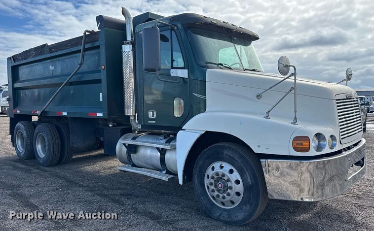 image for item LH9454 2005 Freightliner Columbia CST120 dump truck