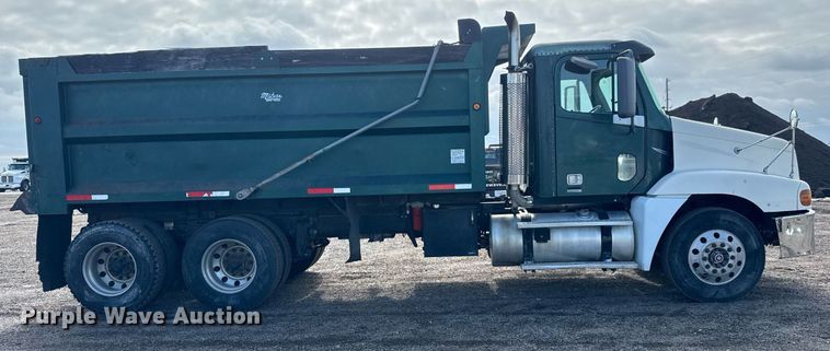 image for item LH9454 2005 Freightliner Columbia CST120 dump truck