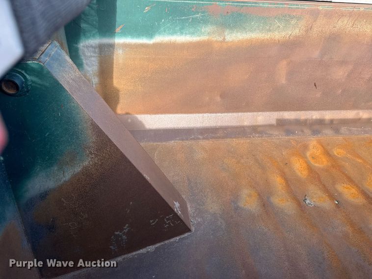 image for item LH9454 2005 Freightliner Columbia CST120 dump truck