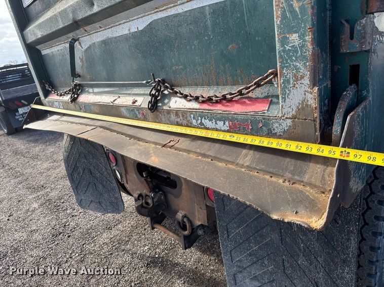 image for item LH9454 2005 Freightliner Columbia CST120 dump truck