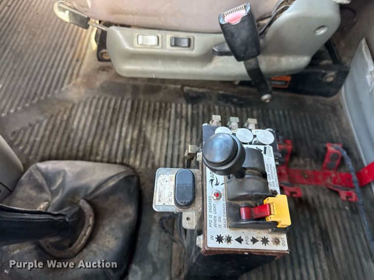 image for item LH9454 2005 Freightliner Columbia CST120 dump truck