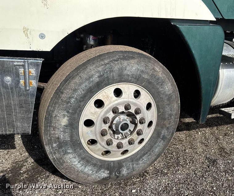 image for item LH9454 2005 Freightliner Columbia CST120 dump truck