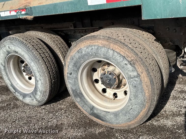 image for item LH9454 2005 Freightliner Columbia CST120 dump truck