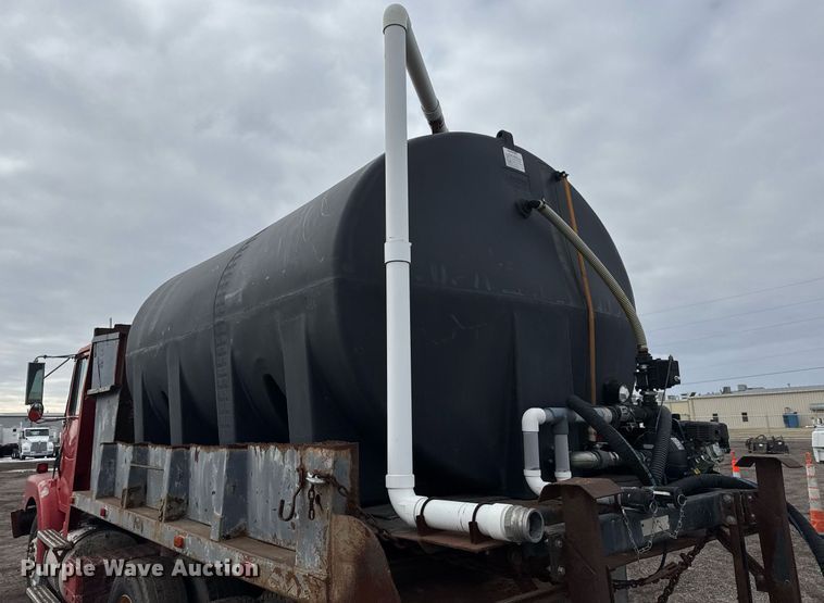 image for item LH9460 1993 White GMC WG dump truck