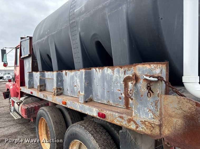 image for item LH9460 1993 White GMC WG dump truck