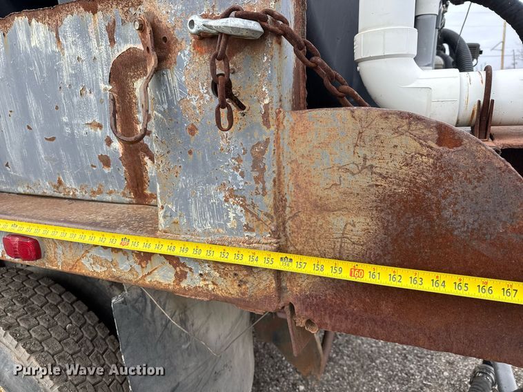 image for item LH9460 1993 White GMC WG dump truck