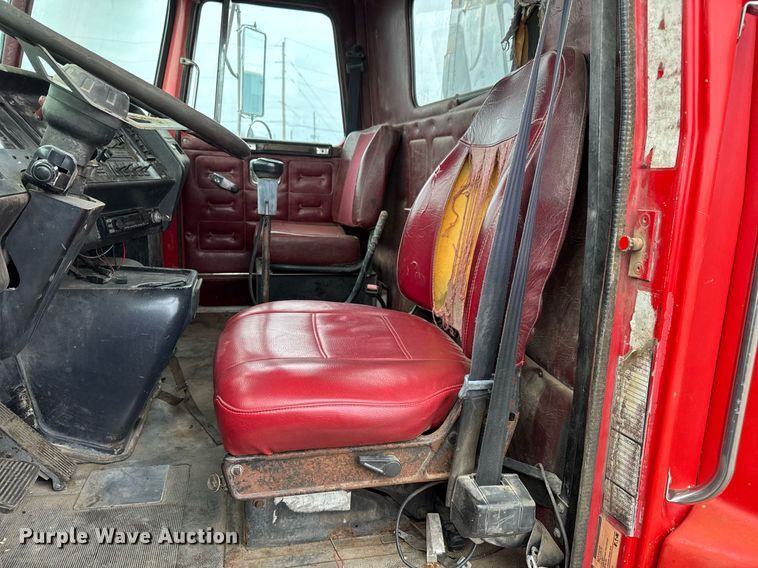 image for item LH9460 1993 White GMC WG dump truck